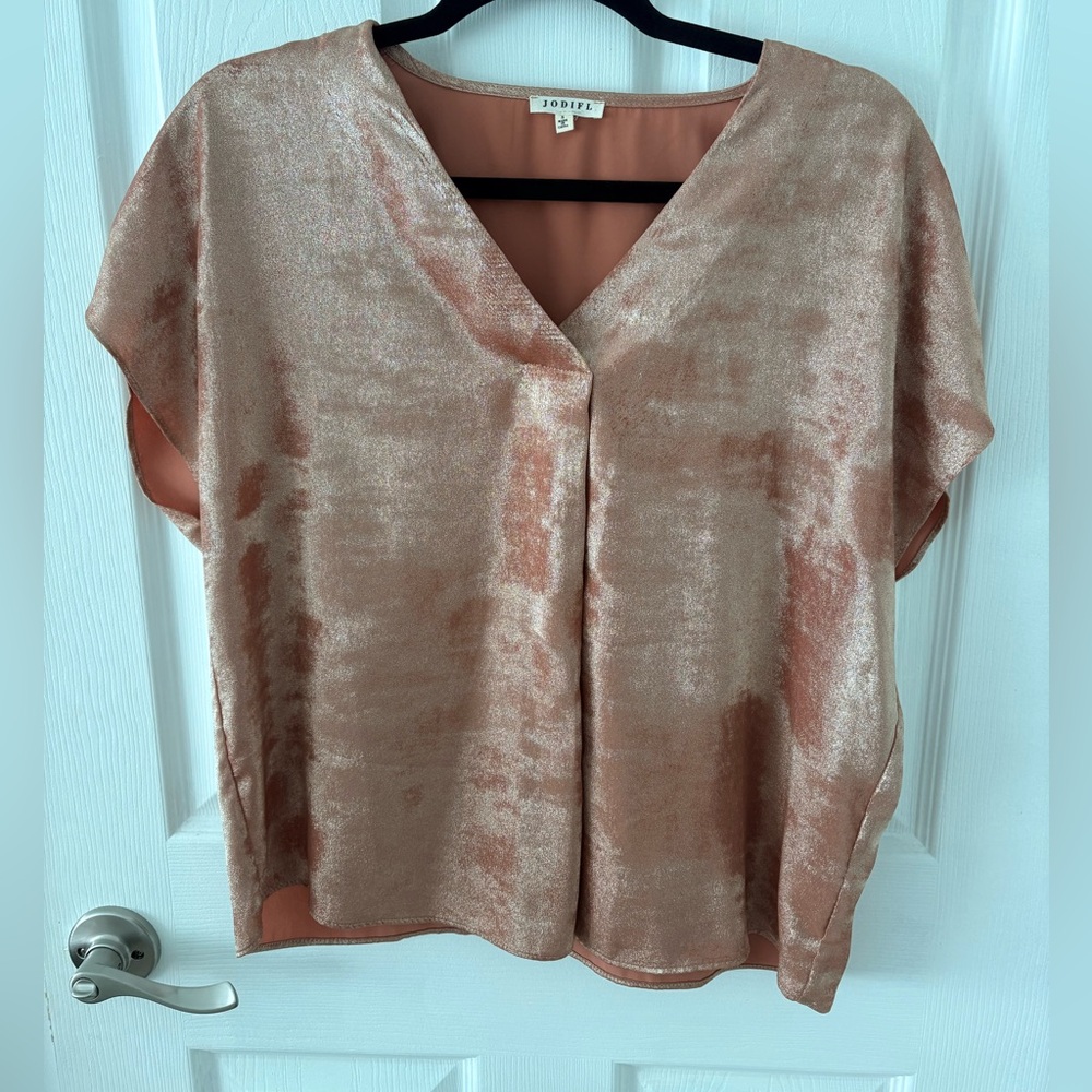 JODIFL Shimmery Rose Gold V-Neck Blouse